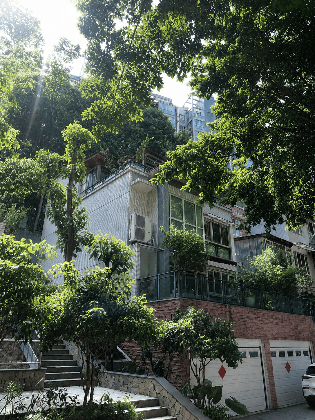 广西岛居岁月从容升级：小小岛老别墅加装蒂升悦行款电梯